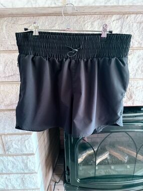 Ebb & Flow Black Smocked-Waist Athletic Shorts L